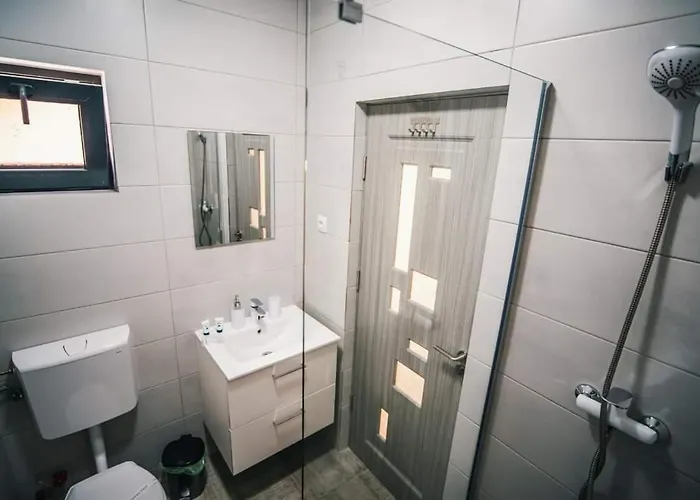 Casutele Amaliei Vendégház 3*