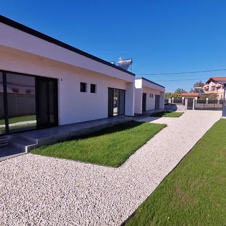 Pensiune Casutele Amaliei 3*