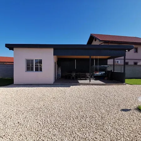 Casutele Amaliei بيت ضيافة 3*